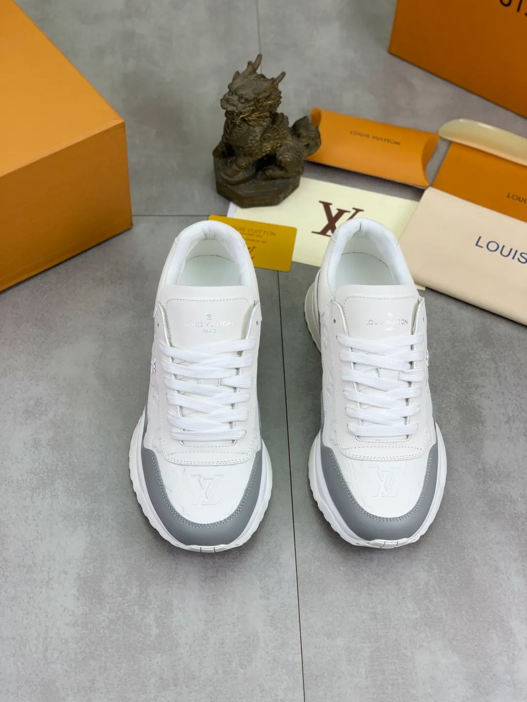 Men's men's shoes P680 new style 💶[LOUIS VUITTON] (original order) new style 🍀LV Louis Vuitton * - top version of LV classic trendy shoes! Use imported original cowhide and water-dyed cowhide lining. The latest original wear-resistant TPU combination outsole! High quality products! Multiple colors available, code number: 38-44 (45 46 customized)